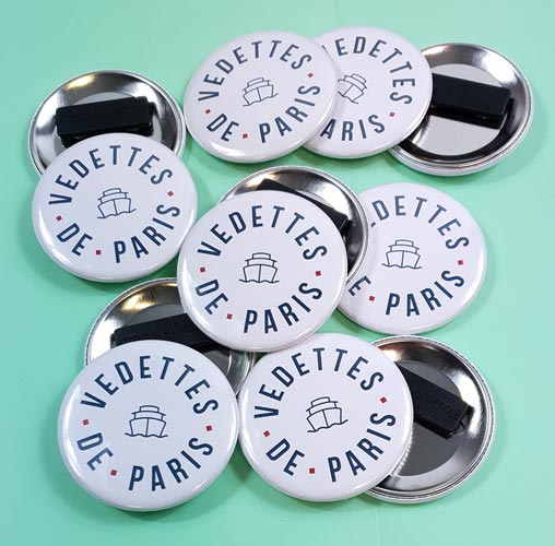 Badges aimantés réutilisables pour Vedettes de Paris