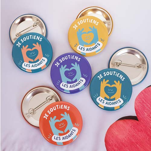 Les badges solidaires d’ADAO pour soutenir les aidants